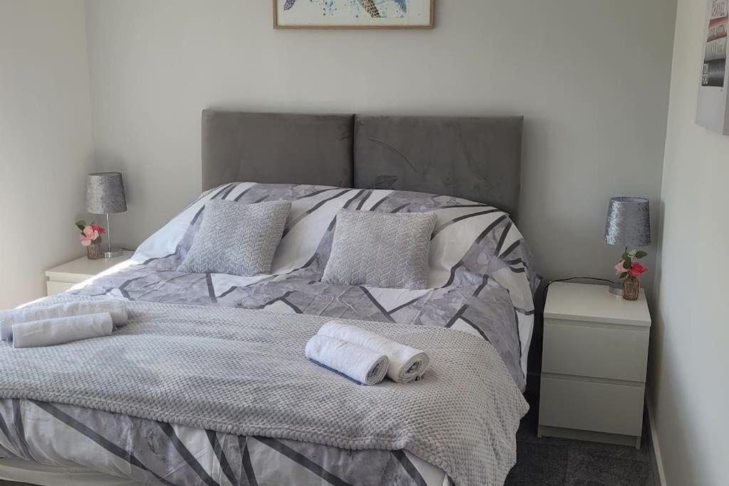 Fair Haven - Off Street Parking And Garden Villa Shrewsbury Bagian luar foto